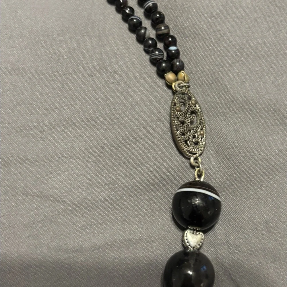 Elegant Black Beaded Necklace - Picture 2 of 13